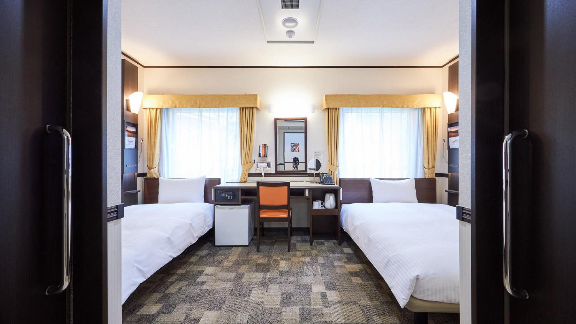 Toyoko Inn Saitama Iwatsuki Ekimae Exteriör bild