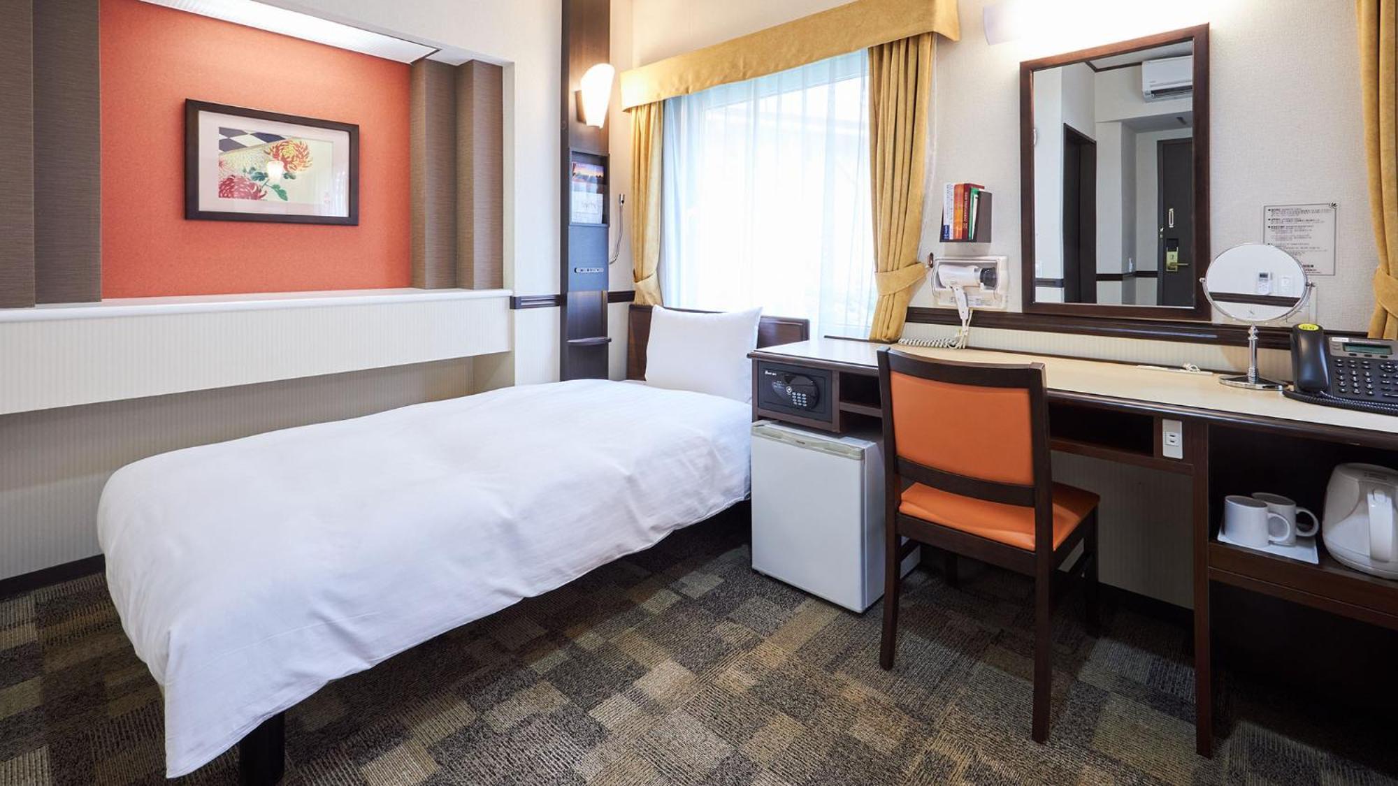 Toyoko Inn Saitama Iwatsuki Ekimae Rum bild
